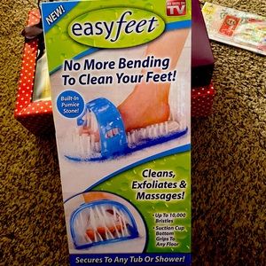 NIB - Easy Feet -Cleans, Exfoliates & Massages